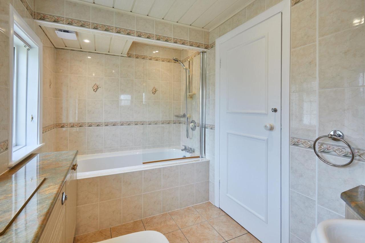 Host & Stay - White Lodge Scalby  Exteriör bild